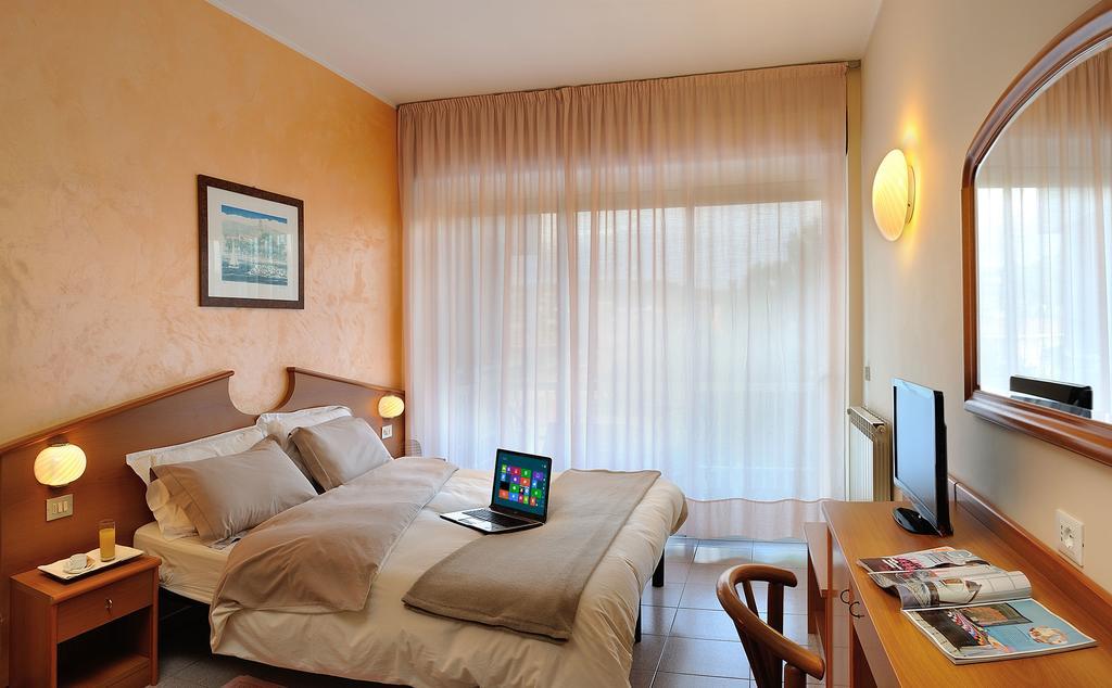 Corallo Wellness Hotel Діано-Марина Екстер'єр фото